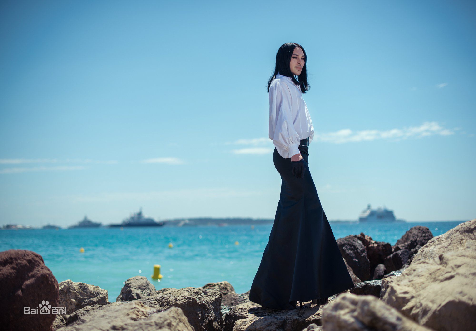 缪艺豪(Miaomiao)巴黎街拍性感图片图集