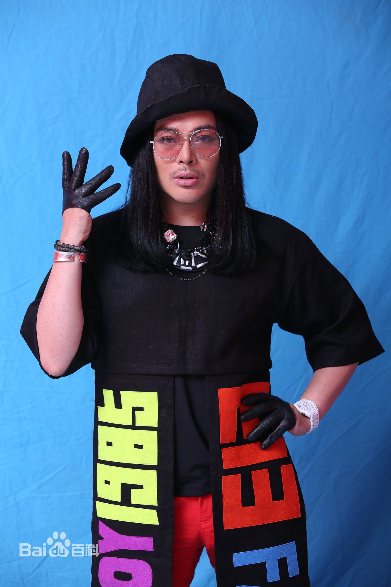 缪艺豪(Miaomiao)综艺秀及合影性感图片图集