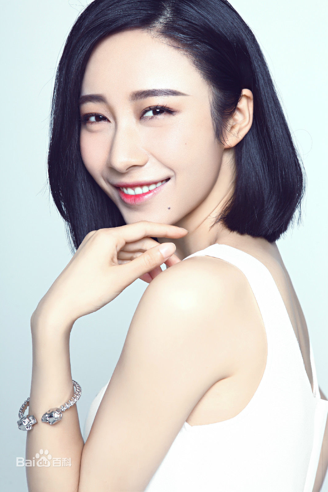 徐荷媛(Hellen)最新照片前后照片