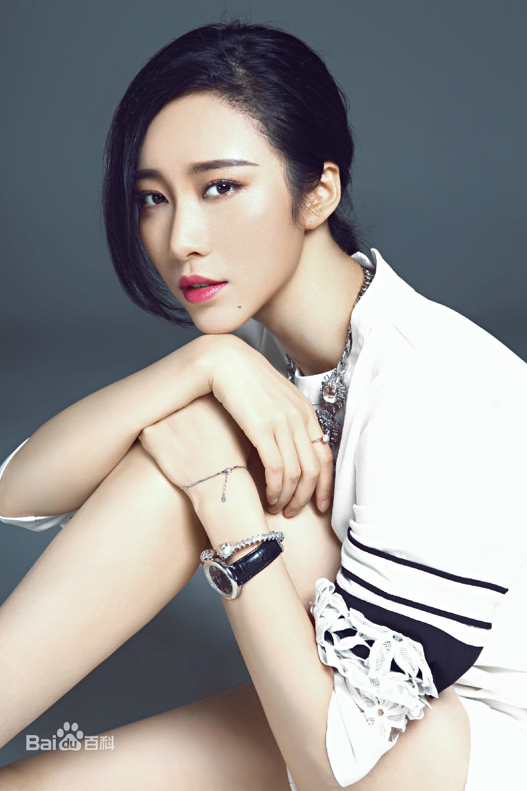 徐荷媛(Hellen)最新照片前后照片