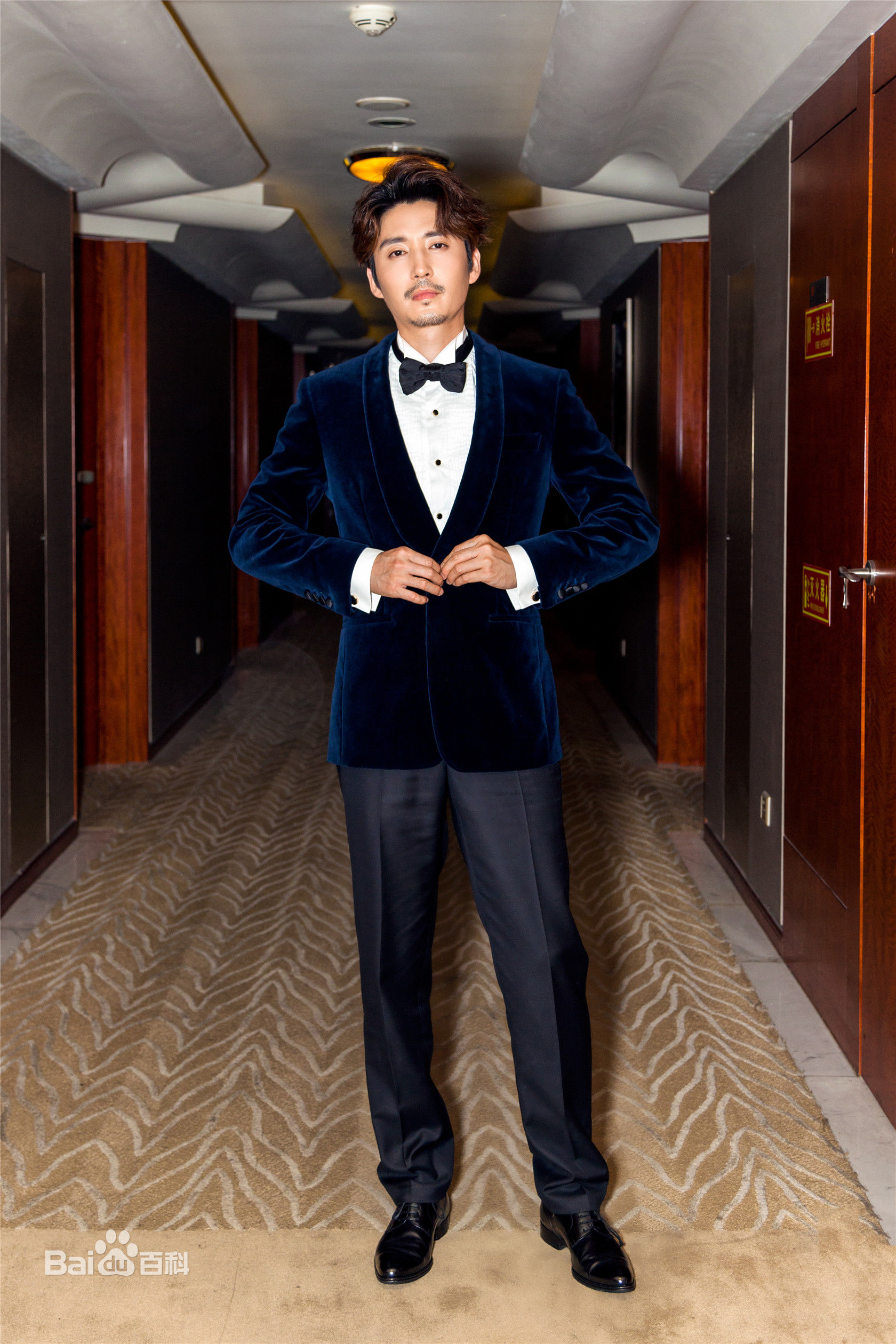 王泷正高清图集