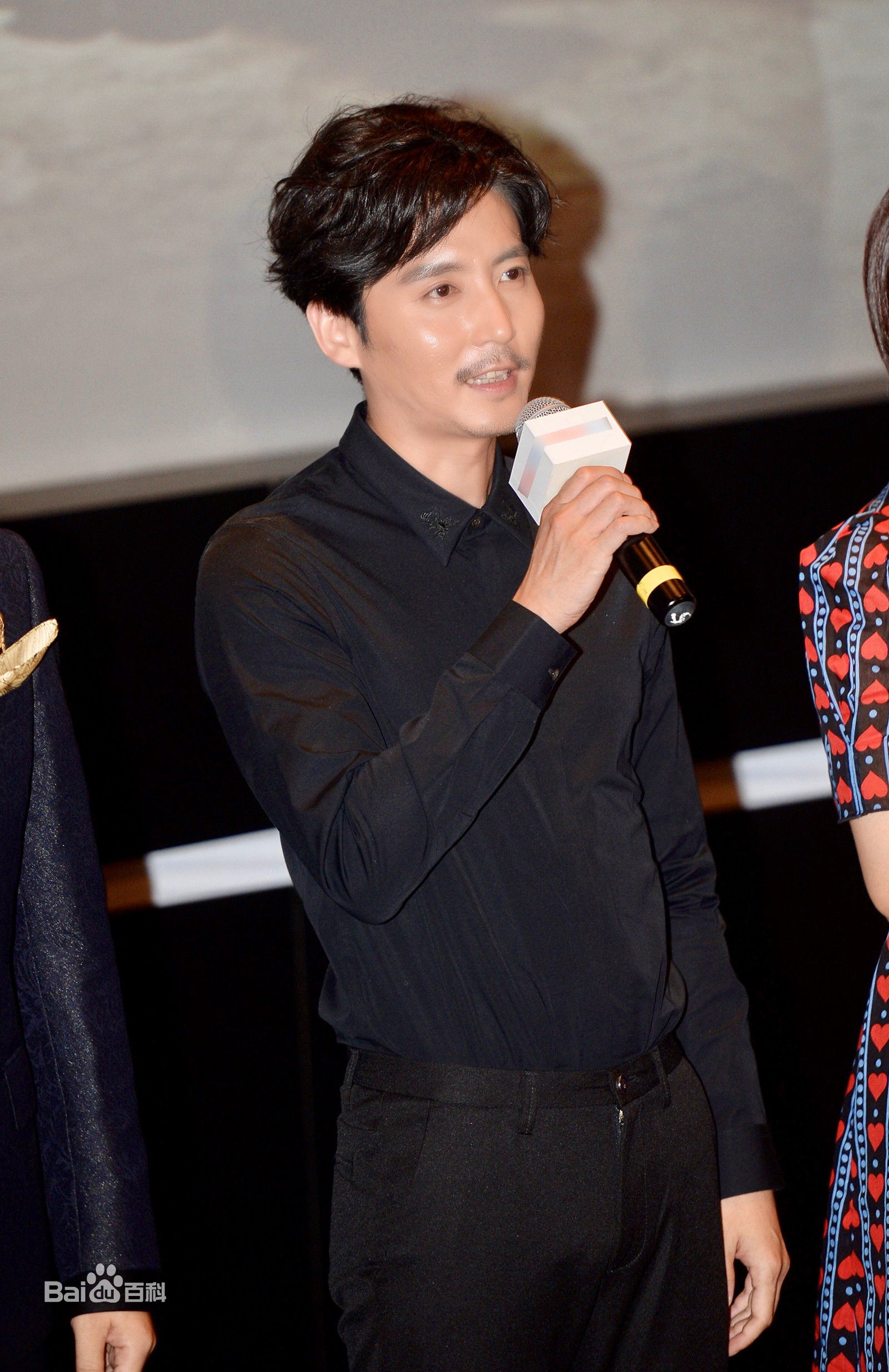 王泷正活动照图片图集