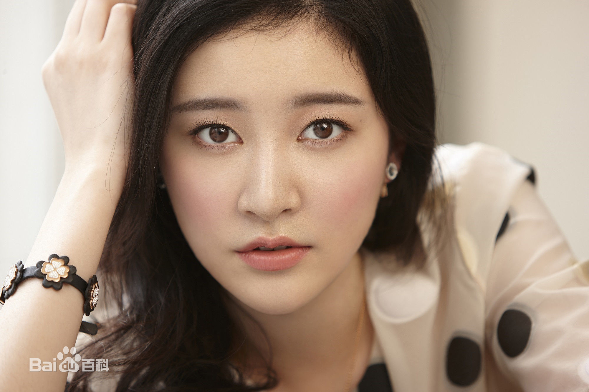 崔心心时尚照性感图片图集