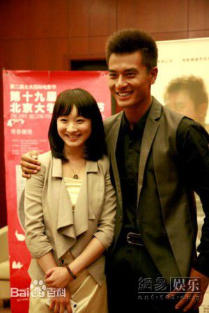 霍泥芳活动前后照片