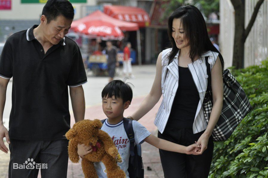 最新霍泥芳性感图片