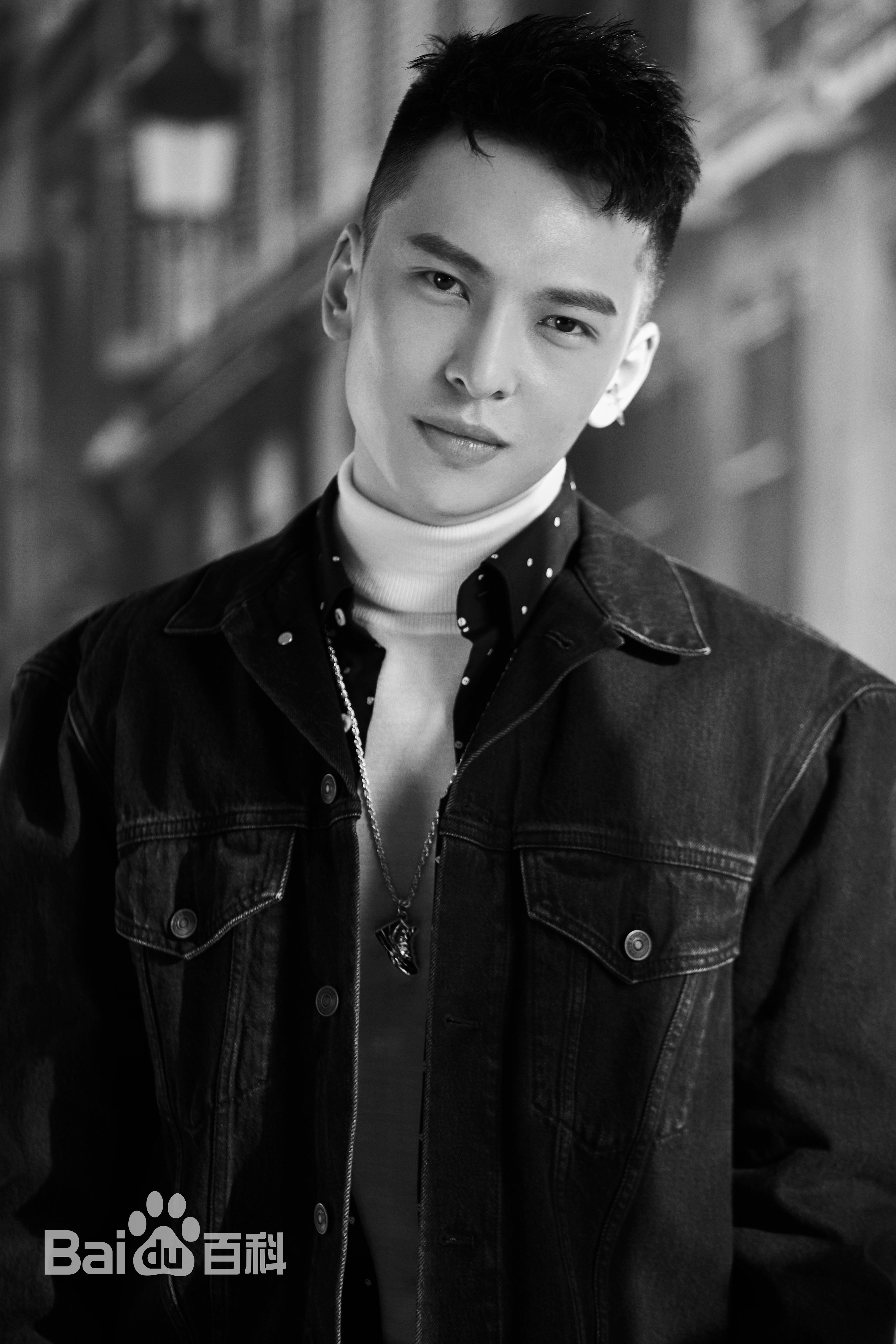 蒋雪鸣最优质照相册