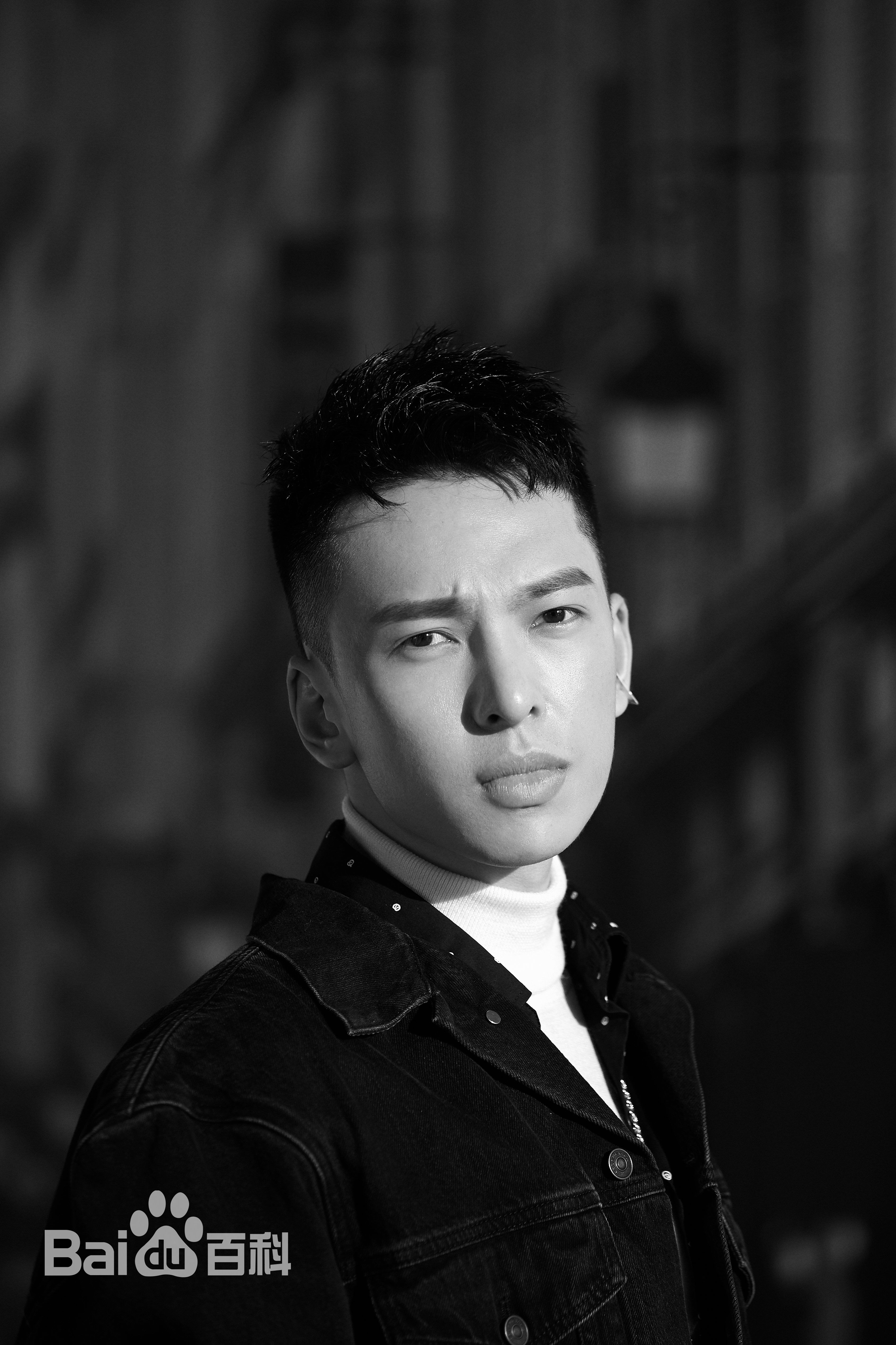 蒋雪鸣最优质照相册