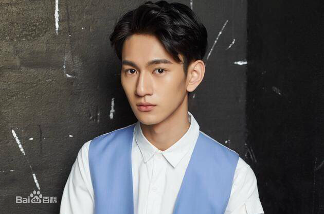 最全蒋梓乐素颜照