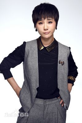 张丹妮帅气知性 素颜照相册