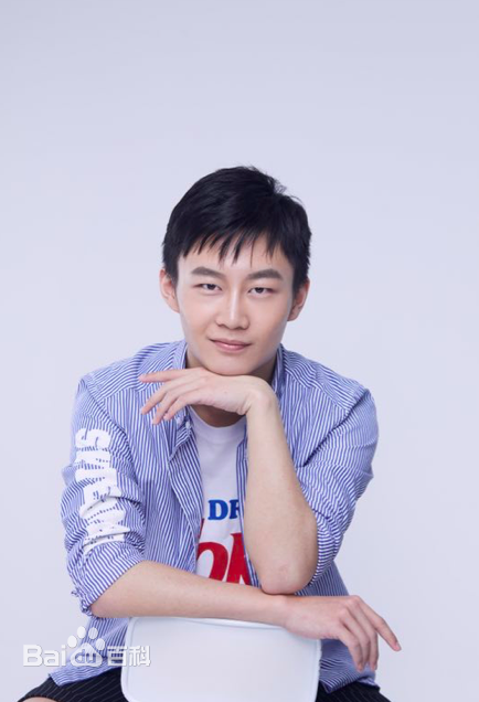 最新刘云龙性感图片