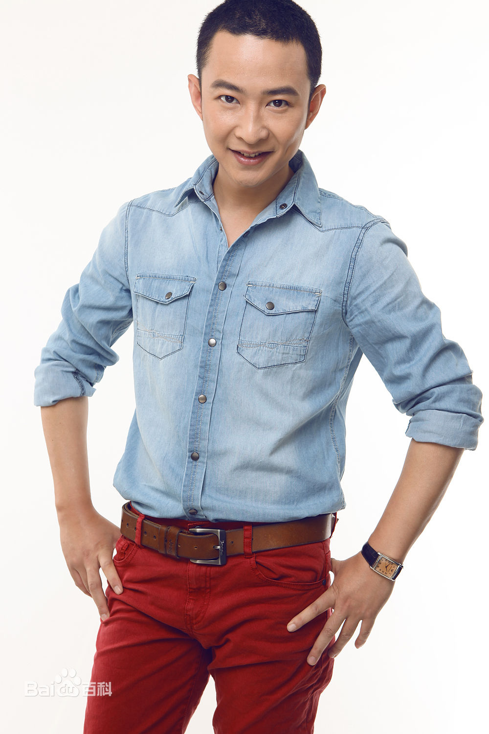 李盟最新个人壁纸