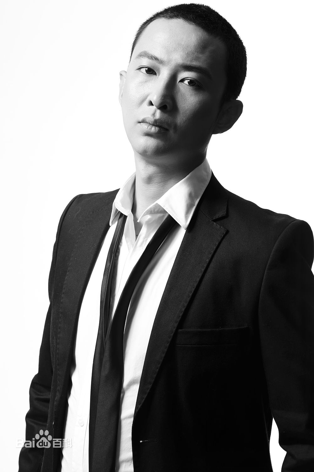 李盟最新个人壁纸