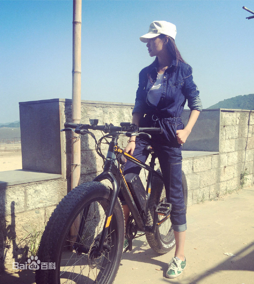 沈梦辰(Shen Mengchen)旅行照性感图片壁纸