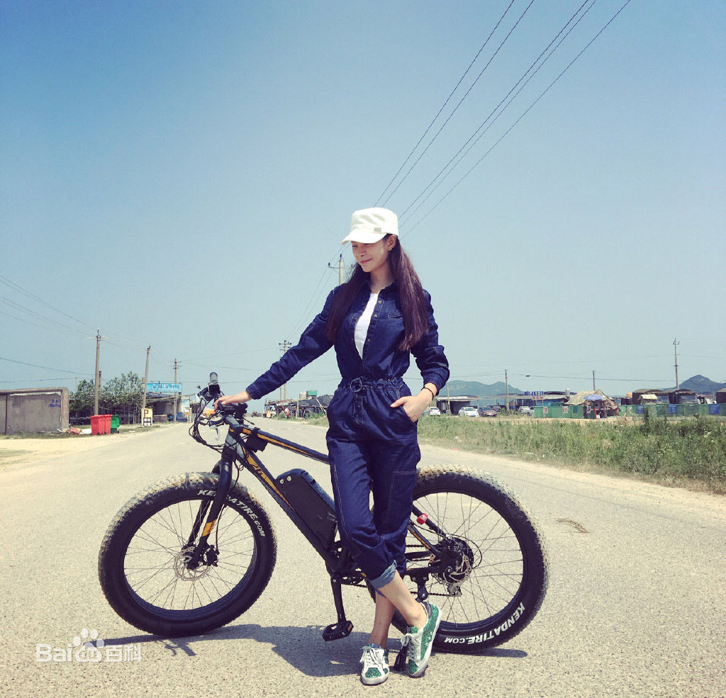 沈梦辰(Shen Mengchen)旅行照性感图片壁纸