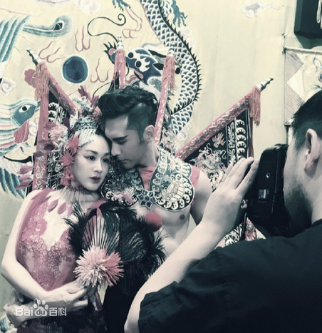 张伦硕(Shawn)婚纱照壁纸壁纸