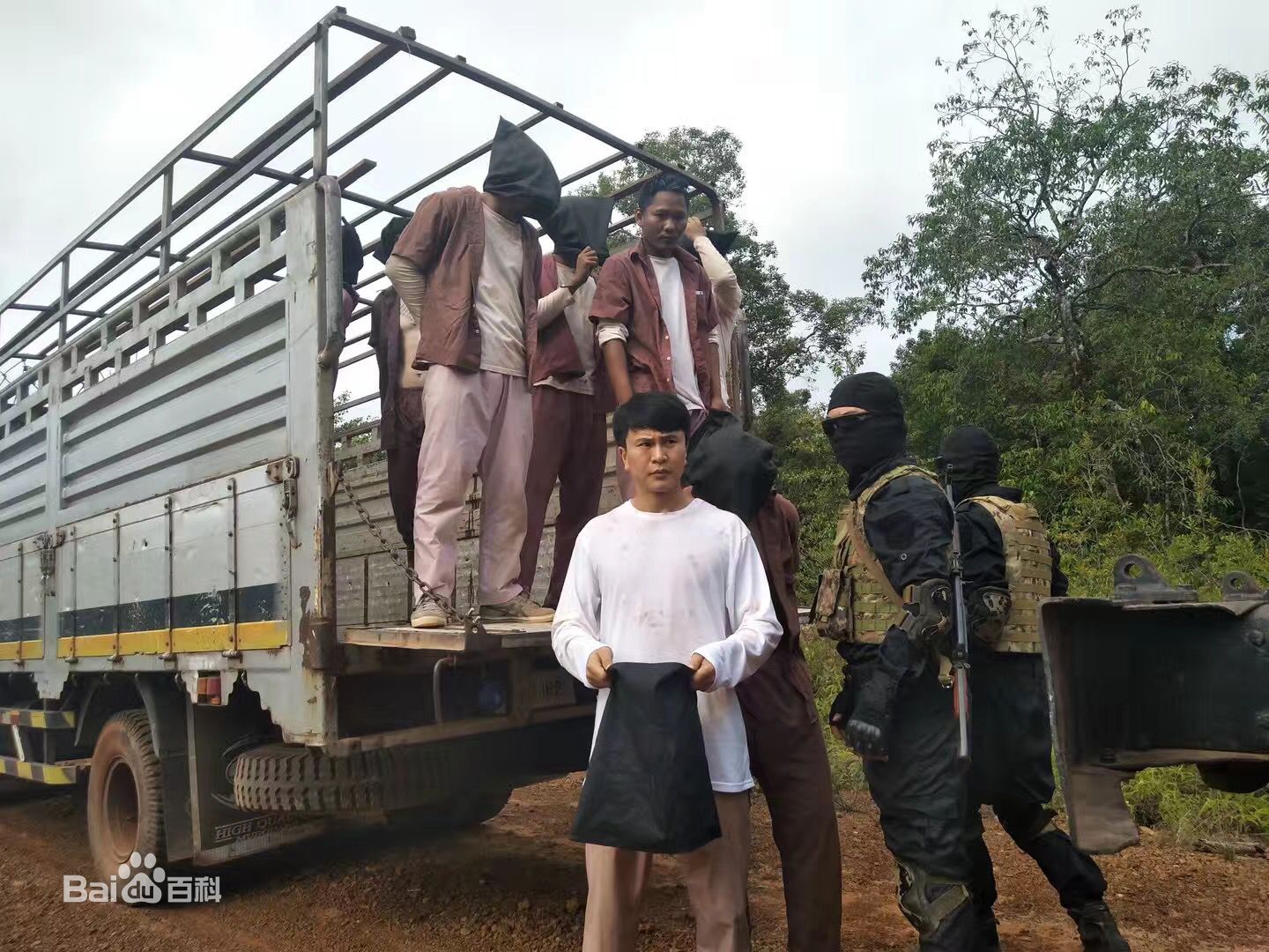 最新谷尚蔚在《牺牲者》饰中国警察中的壁纸