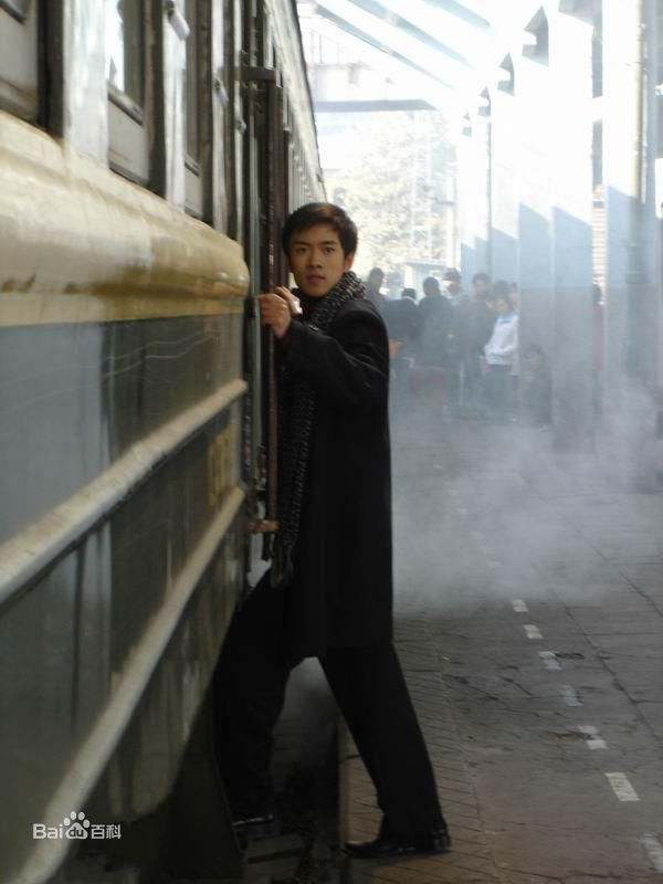 最新王子嘉(Jerry)在《只比永远少一天》饰陈水明中的图集