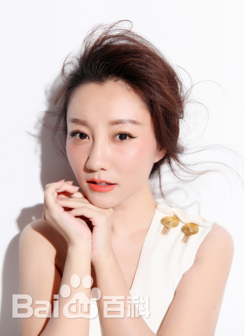 王晴生活演艺照前后照片