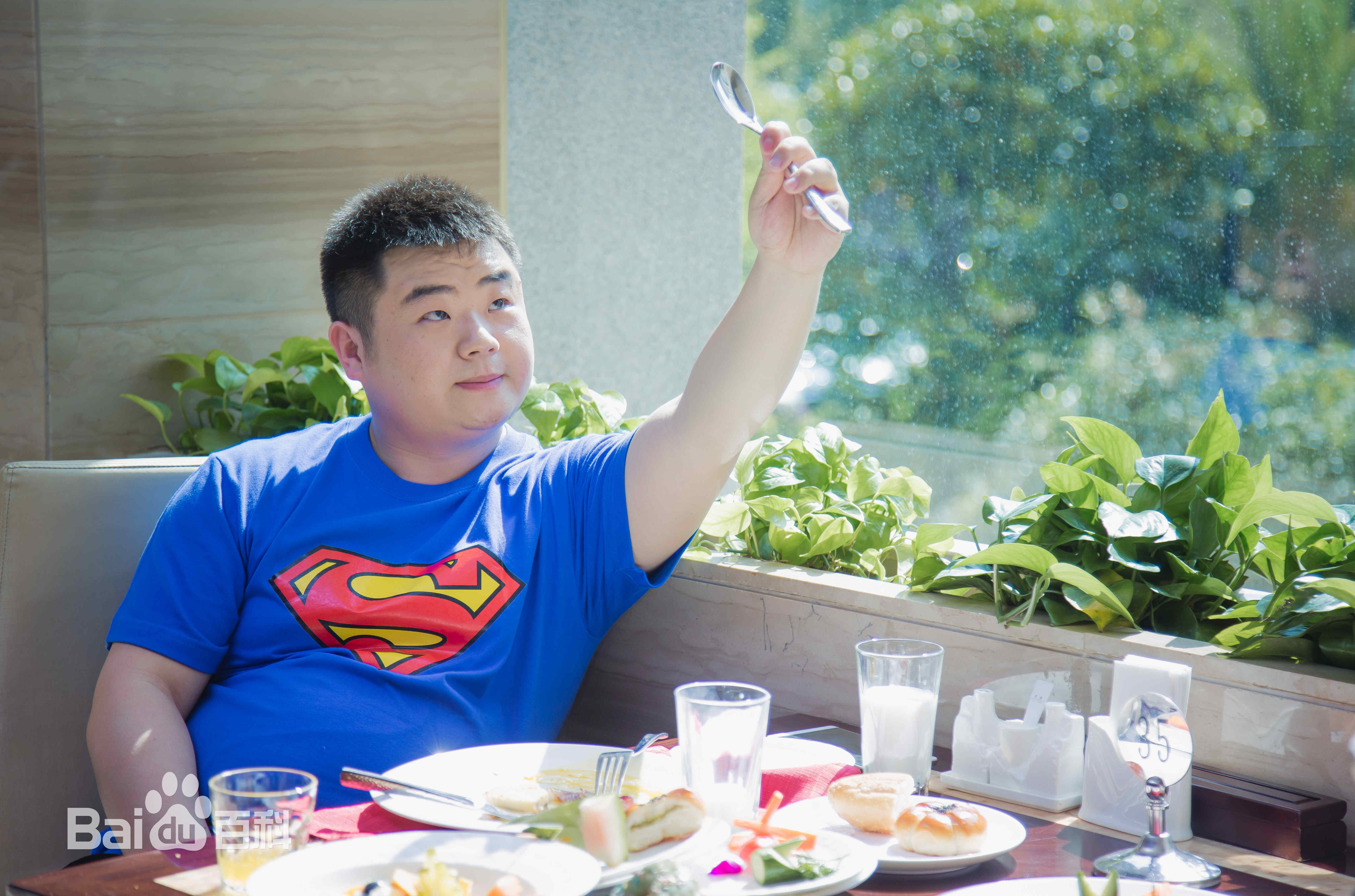 柏智杰《垫底联盟 》剧照