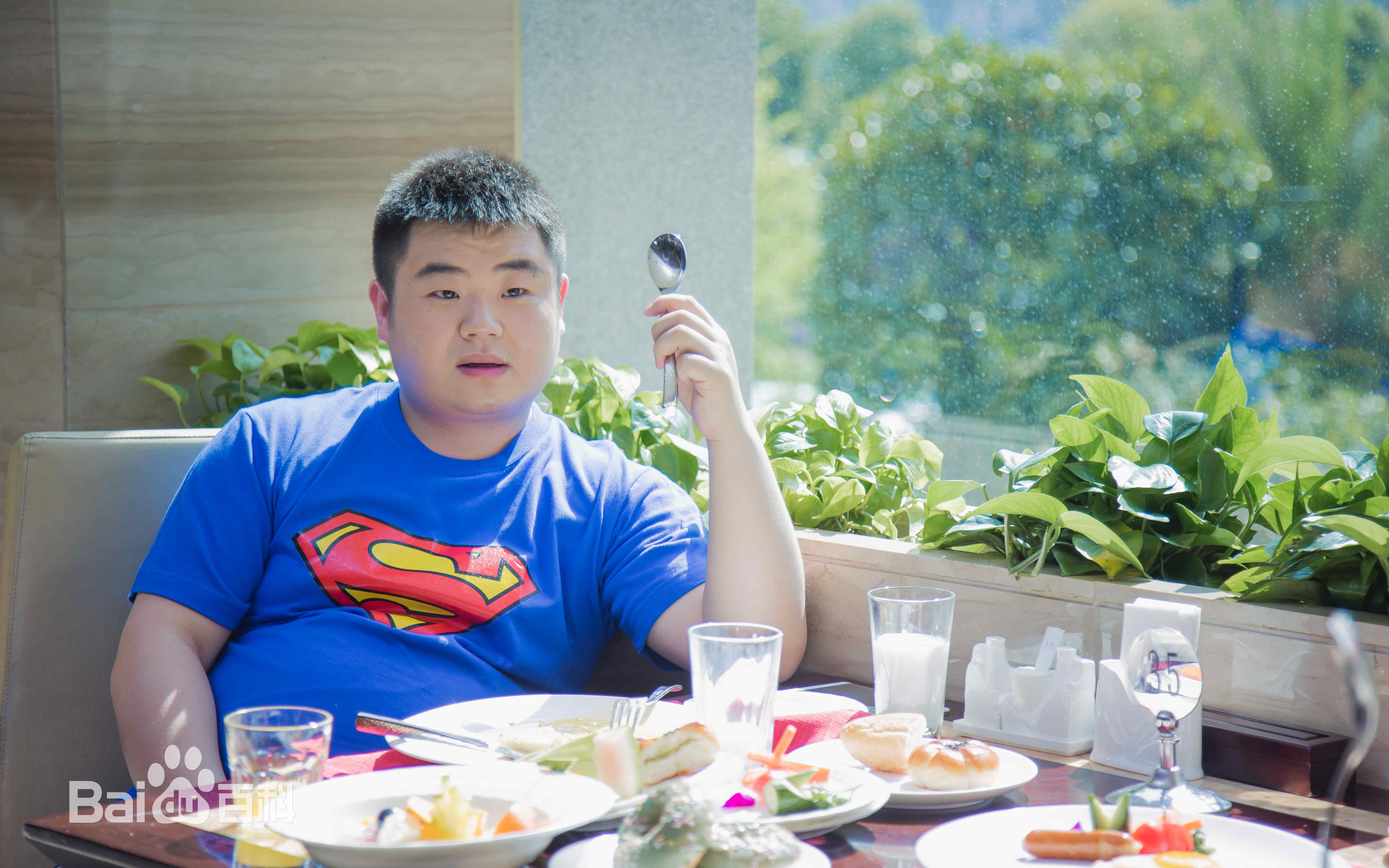 柏智杰《垫底联盟 》剧照