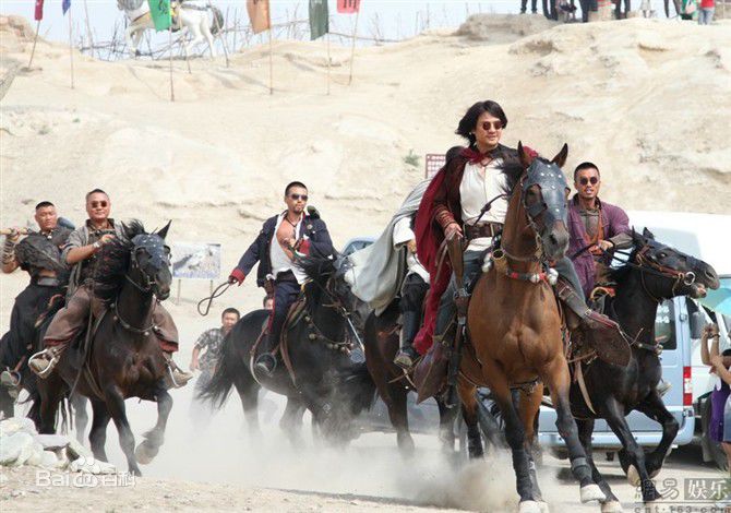 苏登扎木苏《雪狼谷》中饰演金刚——剧照