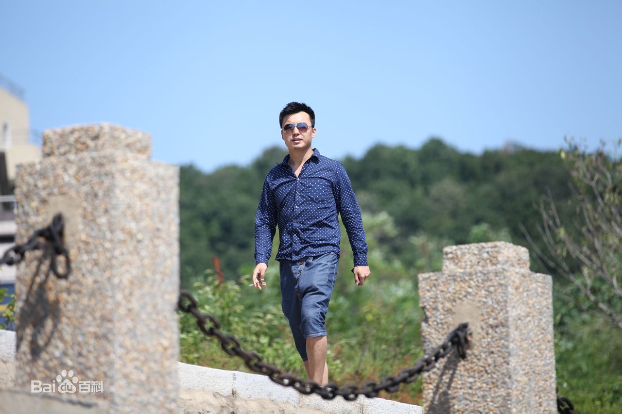 时男生活照图册