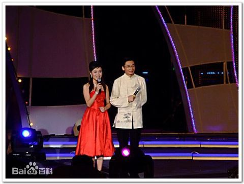 高博主持人生活照