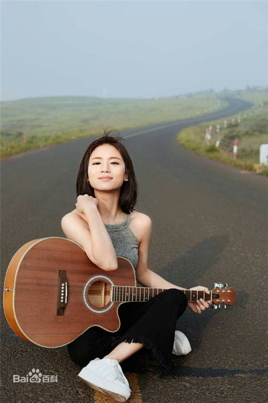 黄英(Huang Ying)最优质《不如温柔的唱吧》相册