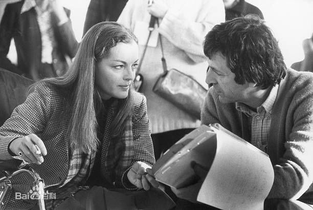 科斯塔·加夫拉斯(Costa-Gavras)个人工作照图册