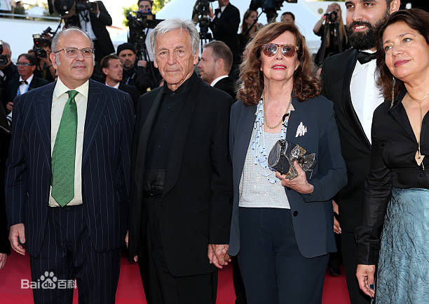 科斯塔·加夫拉斯(Costa-Gavras)个人生活照前后照片