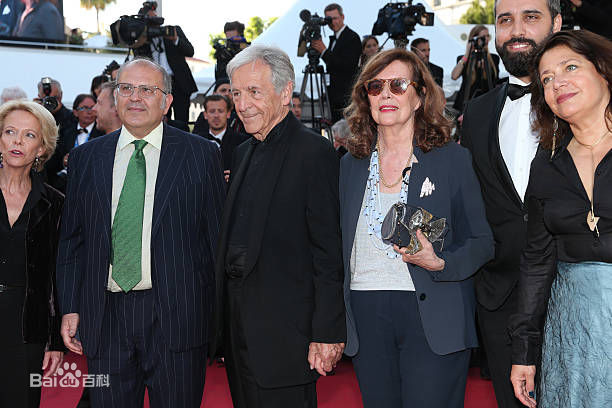 科斯塔·加夫拉斯(Costa-Gavras)个人生活照前后照片