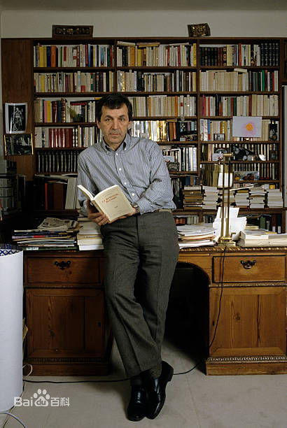 科斯塔·加夫拉斯(Costa-Gavras)个人生活照前后照片