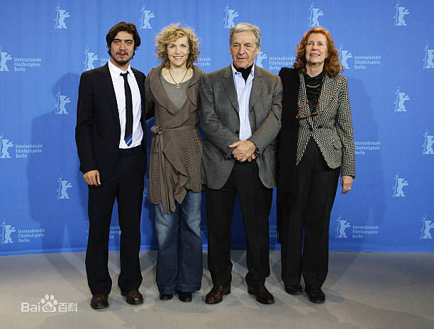 科斯塔·加夫拉斯(Costa-Gavras)个人生活照前后照片