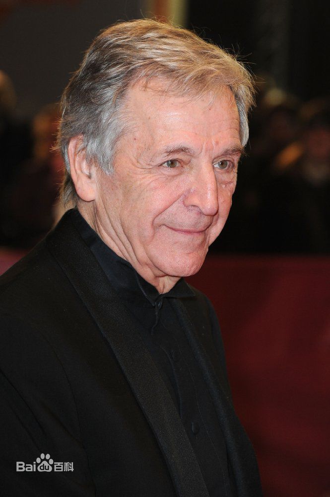 科斯塔·加夫拉斯(Costa-Gavras)生活照