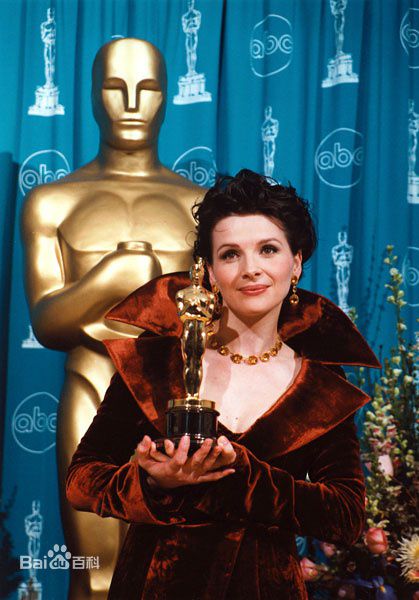 最新朱丽叶·比诺什精彩图册