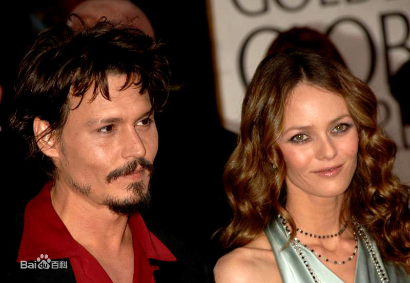 凡妮莎·帕拉迪斯(Vanessa Paradis)约翰尼和凡妮莎生活照