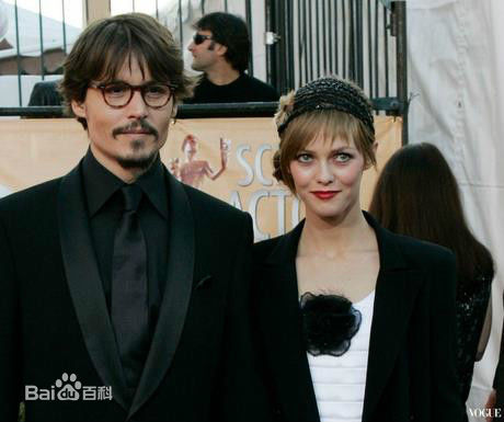 凡妮莎·帕拉迪斯(Vanessa Paradis)约翰尼和凡妮莎生活照