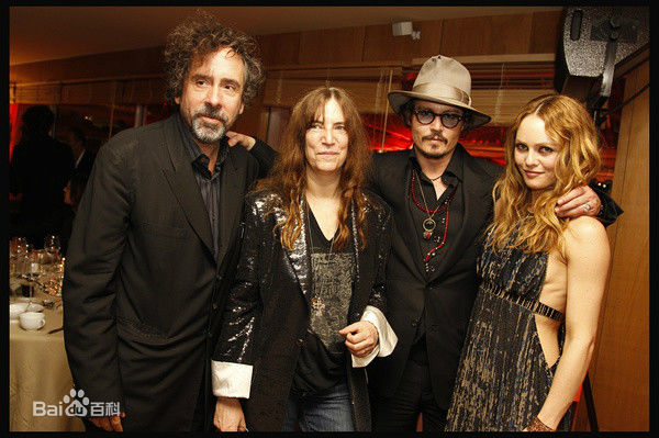 凡妮莎·帕拉迪斯(Vanessa Paradis)约翰尼和凡妮莎生活照