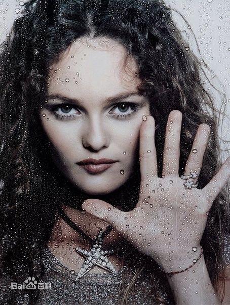 凡妮莎·帕拉迪斯(Vanessa Paradis)最全凡妮莎·帕拉迪丝 壁纸
