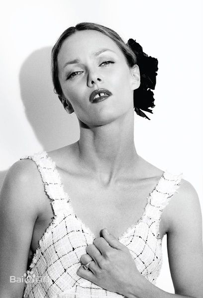 凡妮莎·帕拉迪斯(Vanessa Paradis)最全凡妮莎·帕拉迪丝 壁纸