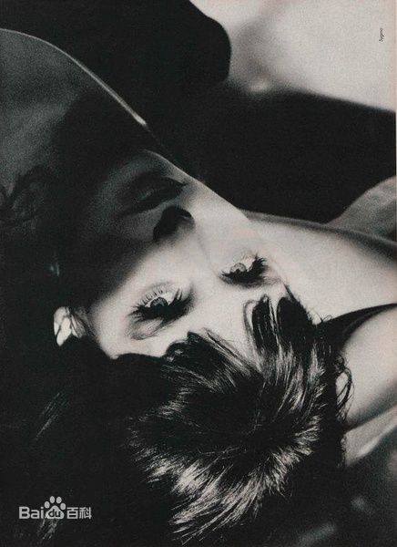 伊莎贝尔·雅斯敏·阿佳妮(Isabelle Yaine Adjani)早年