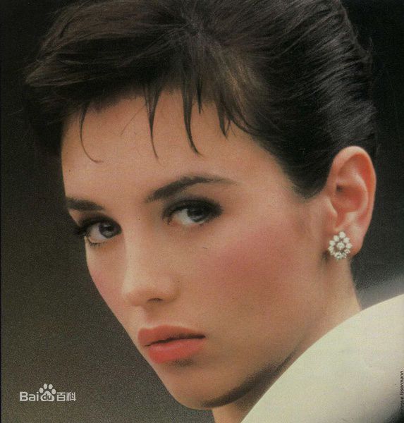 伊莎贝尔·雅斯敏·阿佳妮(Isabelle Yaine Adjani)早年