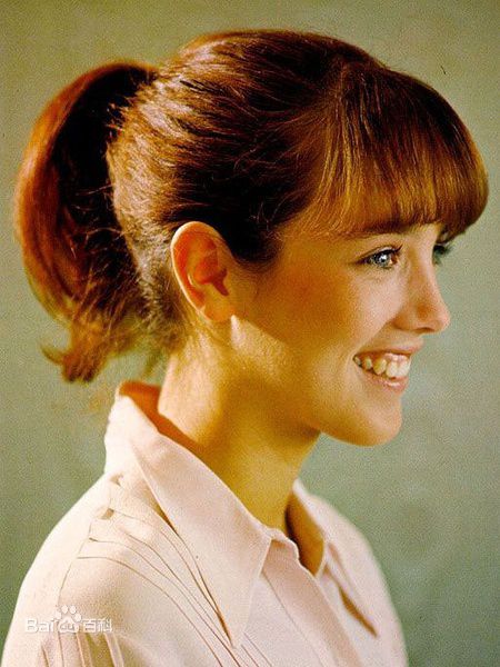 伊莎贝尔·雅斯敏·阿佳妮(Isabelle Yaine Adjani)早年