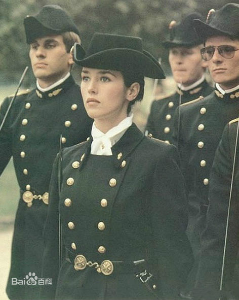 伊莎贝尔·雅斯敏·阿佳妮(Isabelle Yaine Adjani)剧照