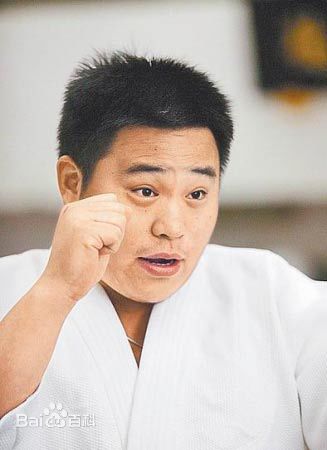 最优质吴震亚生活照