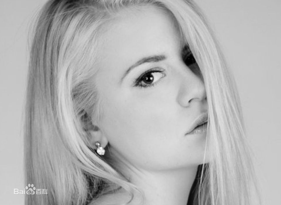 梦丽(Maria Makarenko)红毯照片图片图册