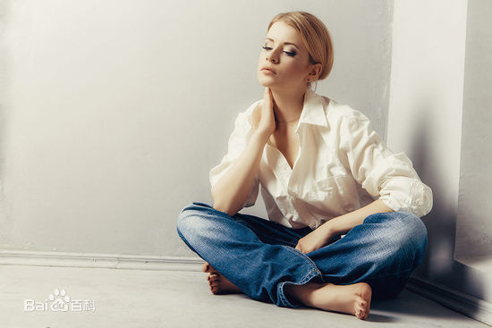 梦丽(Maria Makarenko)红毯照片图片图册