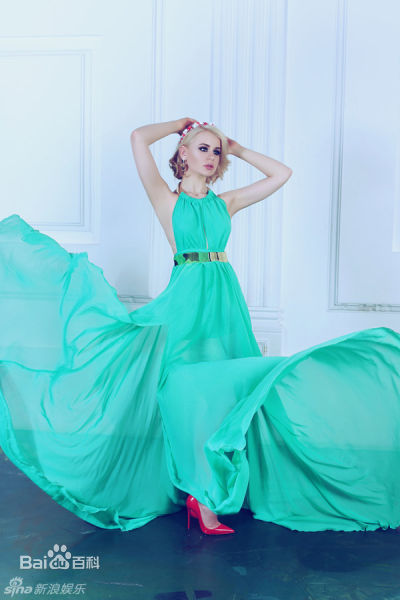 梦丽(Maria Makarenko)红毯照片图片图册