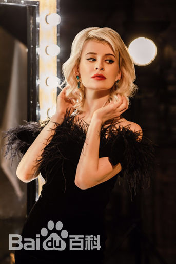 梦丽(Maria Makarenko)最新壁纸