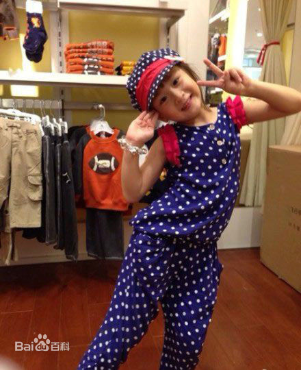 田雨橙(Cindy)可爱的森碟壁纸壁纸